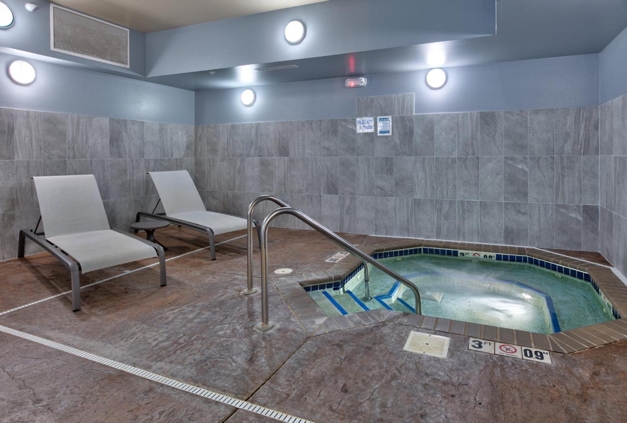 Holiday Inn Express Hotel & Suites Shakopee By Ihg Bagian luar foto