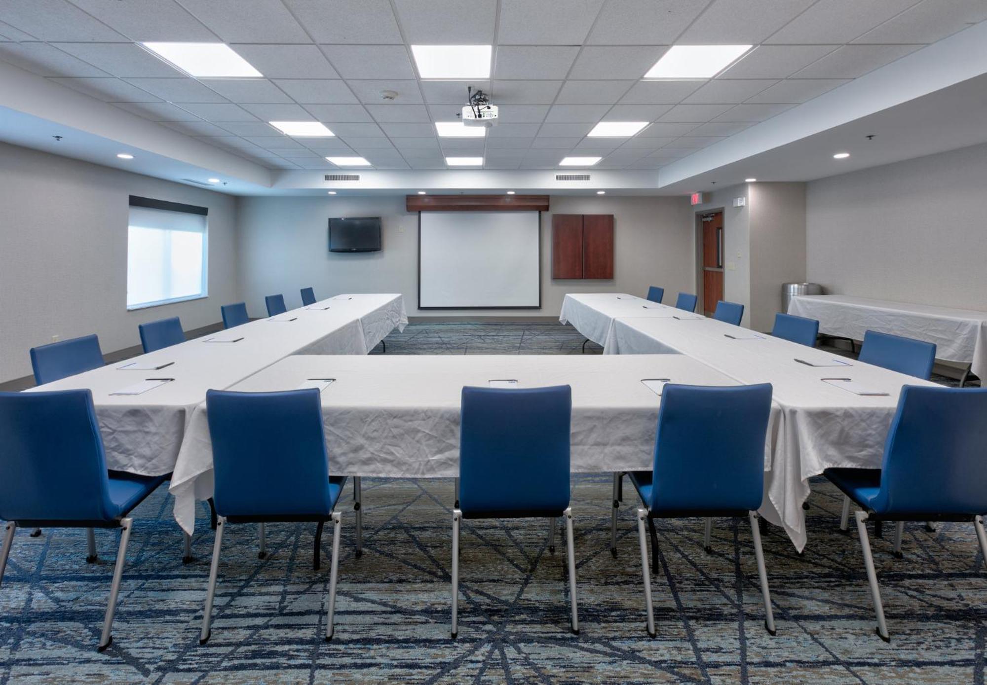 Holiday Inn Express Hotel & Suites Shakopee By Ihg Bagian luar foto