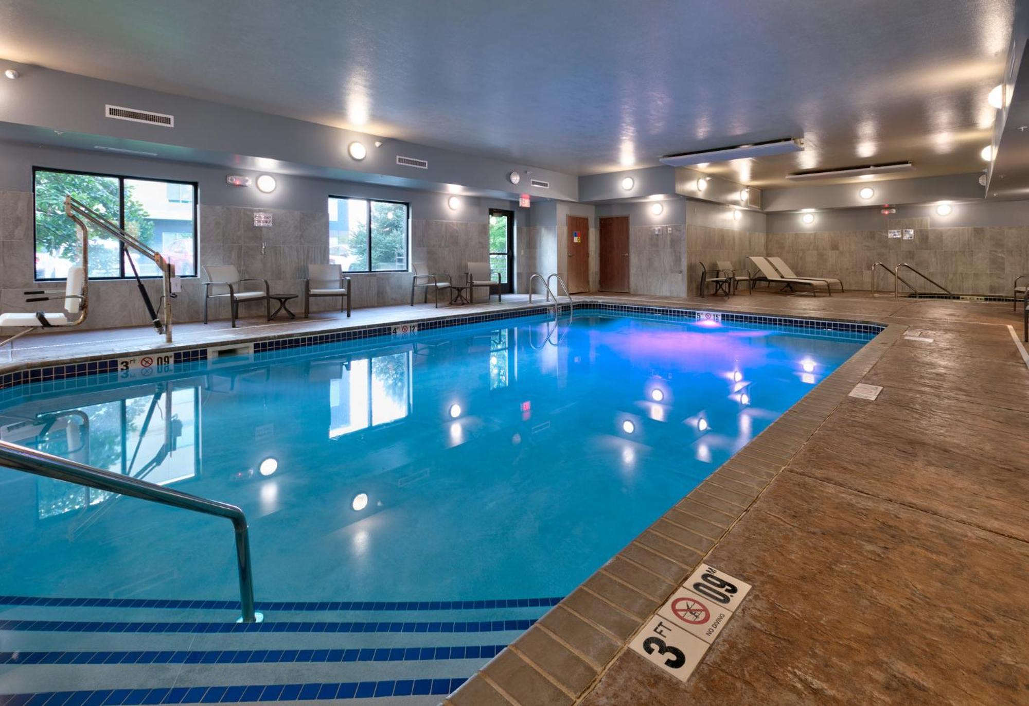 Holiday Inn Express Hotel & Suites Shakopee By Ihg Bagian luar foto