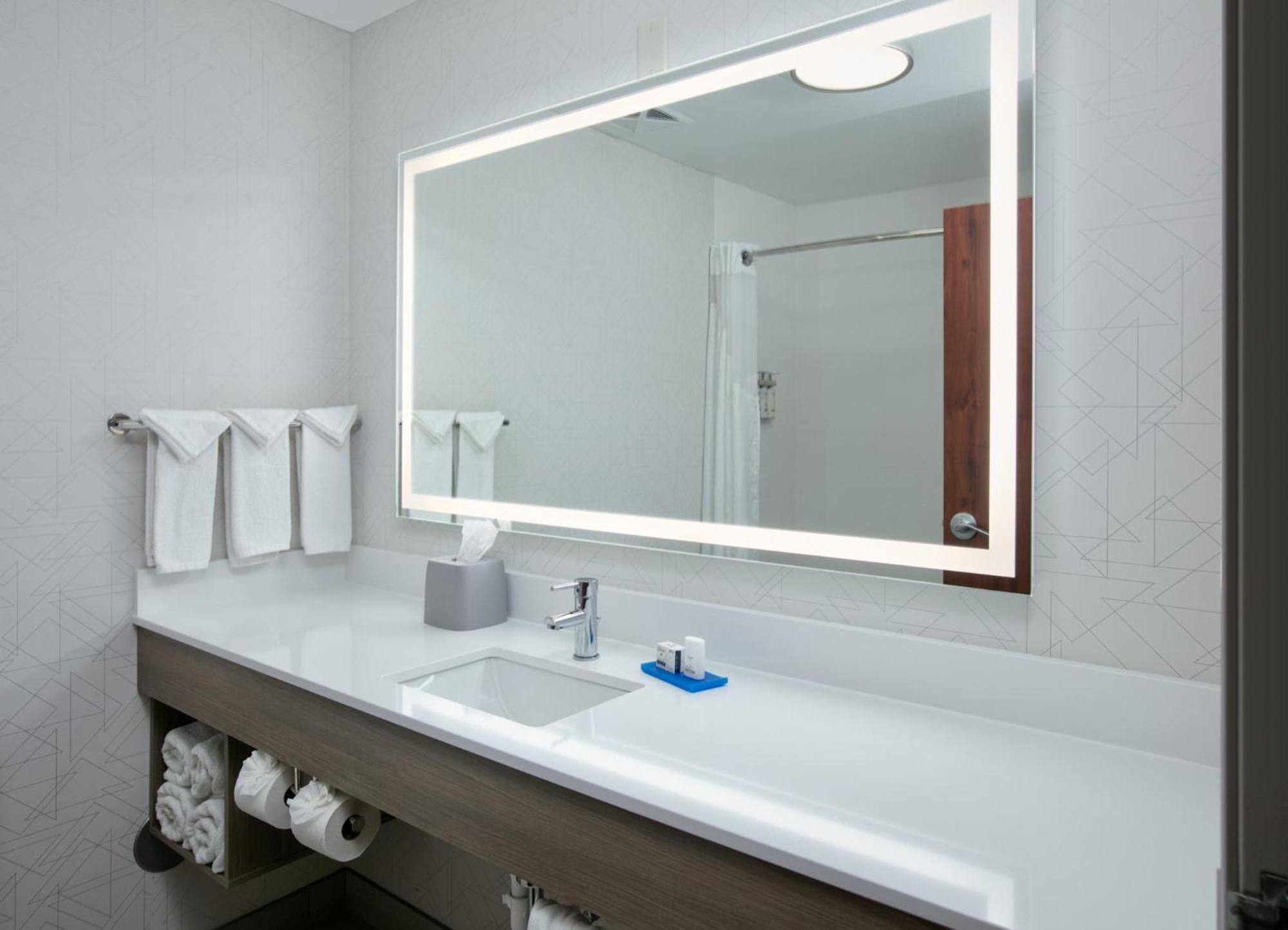 Holiday Inn Express Hotel & Suites Shakopee By Ihg Bagian luar foto
