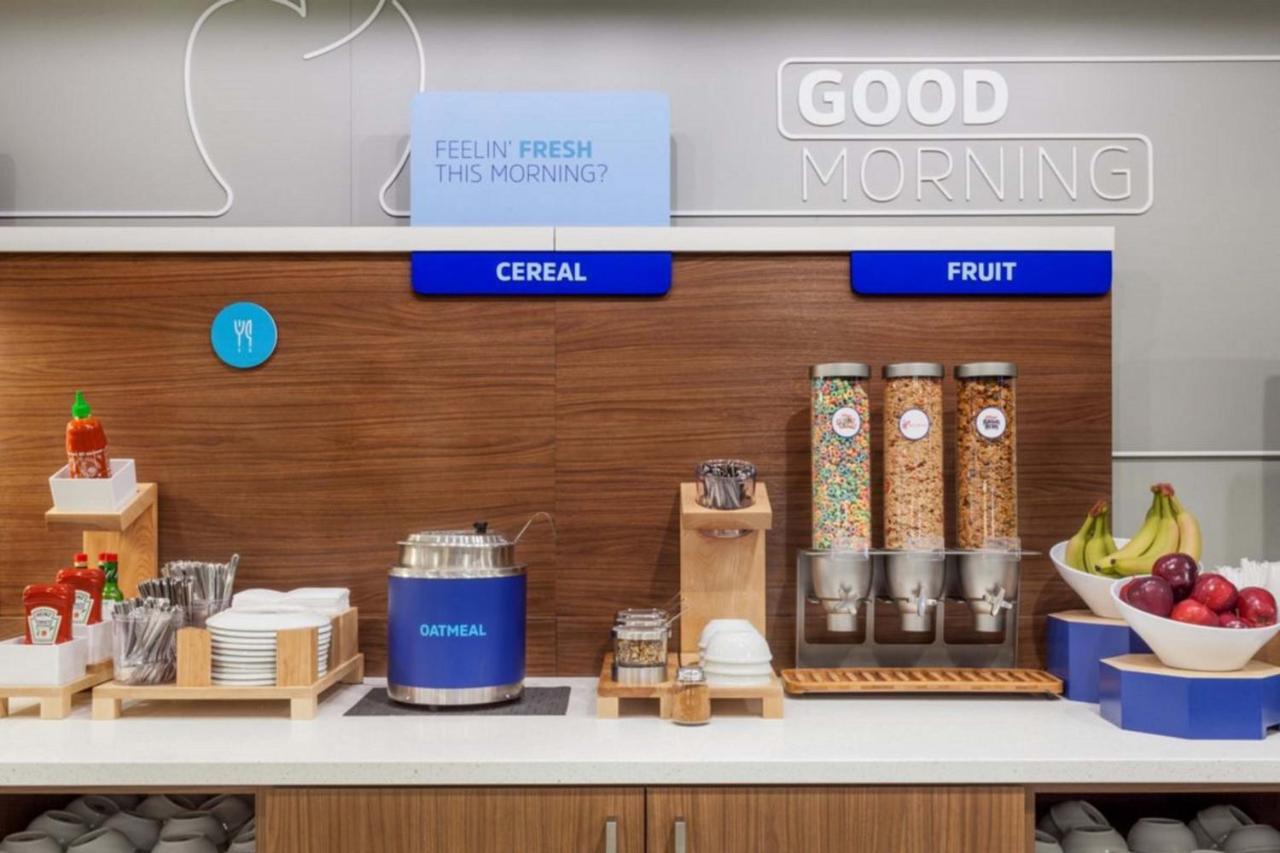 Holiday Inn Express Hotel & Suites Shakopee By Ihg Bagian luar foto